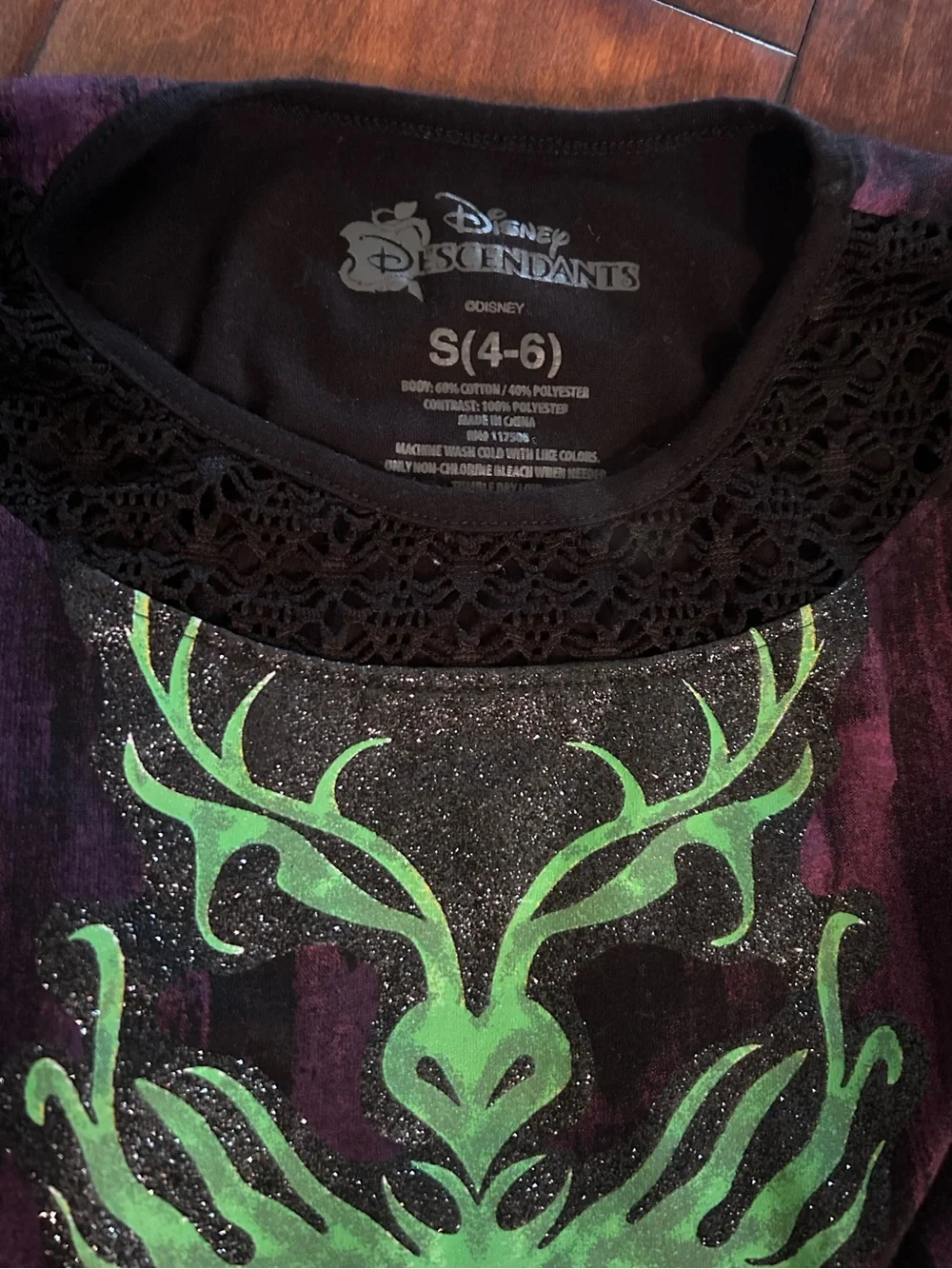 Disney Descendants Mal costume size 4/6 Top & Jacket - great condition!